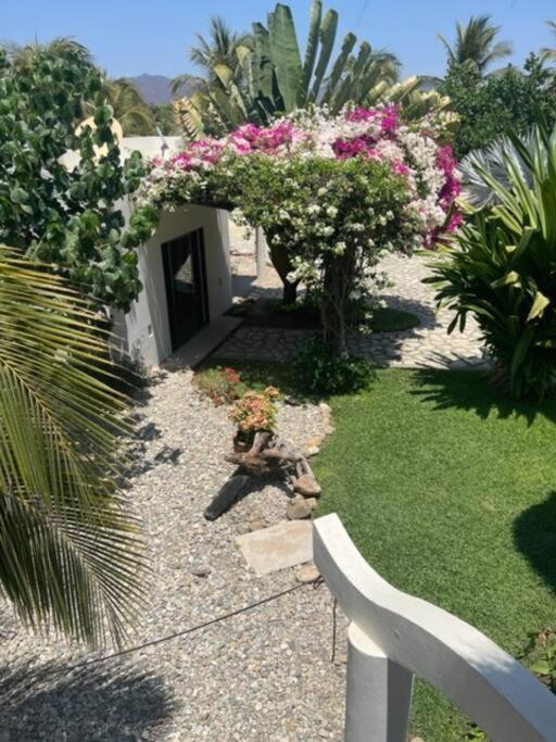 Villa De Las Rocas Пуэрто-Эскондидо Экстерьер фото